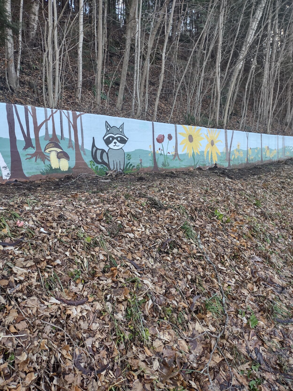 Cheshire mural depicting Berkshire wildlife and landscape at Route 8 rest stop